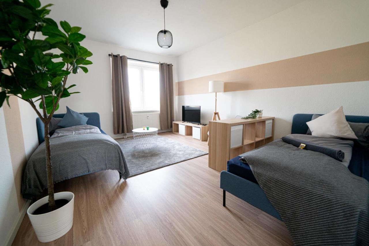 Fullhouse - Zwickau - R85 Apartments - Parking - 3 Beds - Nespresso Luaran gambar
